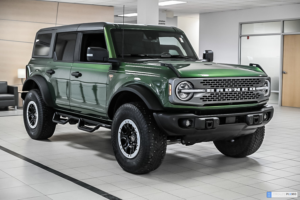 2023 Ford Bronco in Brossard, Quebec - 4 - w1024h768px