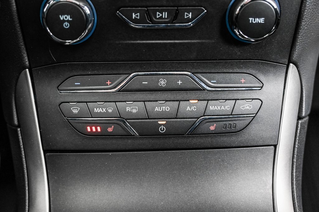 2020 Ford Edge in Brossard, Quebec - 27 - w1024h768px