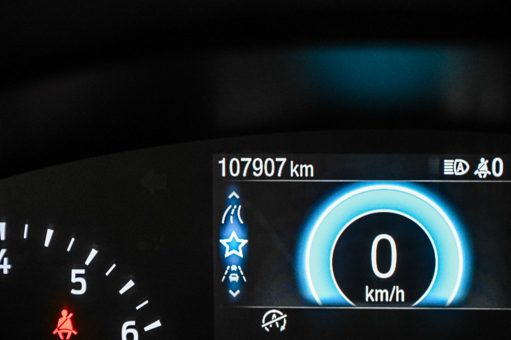 2020 Ford Escape SE AWD | CRUISE ADAPT. | SIEGES CHAUF. | CARPLAY | in Brossard, Quebec - 25 - w1024h768px