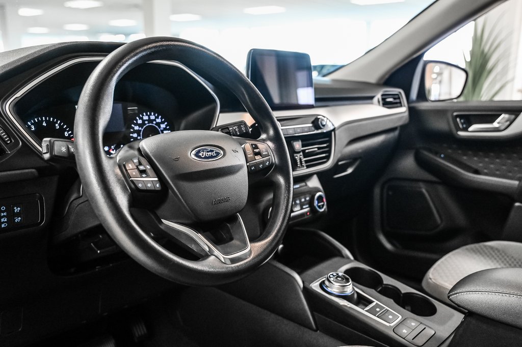 2020 Ford Escape SE AWD | CRUISE ADAPT. | SIEGES CHAUF. | CARPLAY | in Brossard, Quebec - 20 - w1024h768px