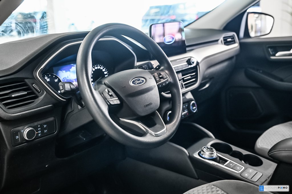 2021 Ford Escape in Brossard, Quebec - 22 - w1024h768px