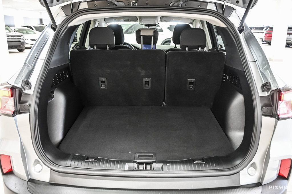 2022 Ford Escape in Brossard, Quebec - 17 - w1024h768px