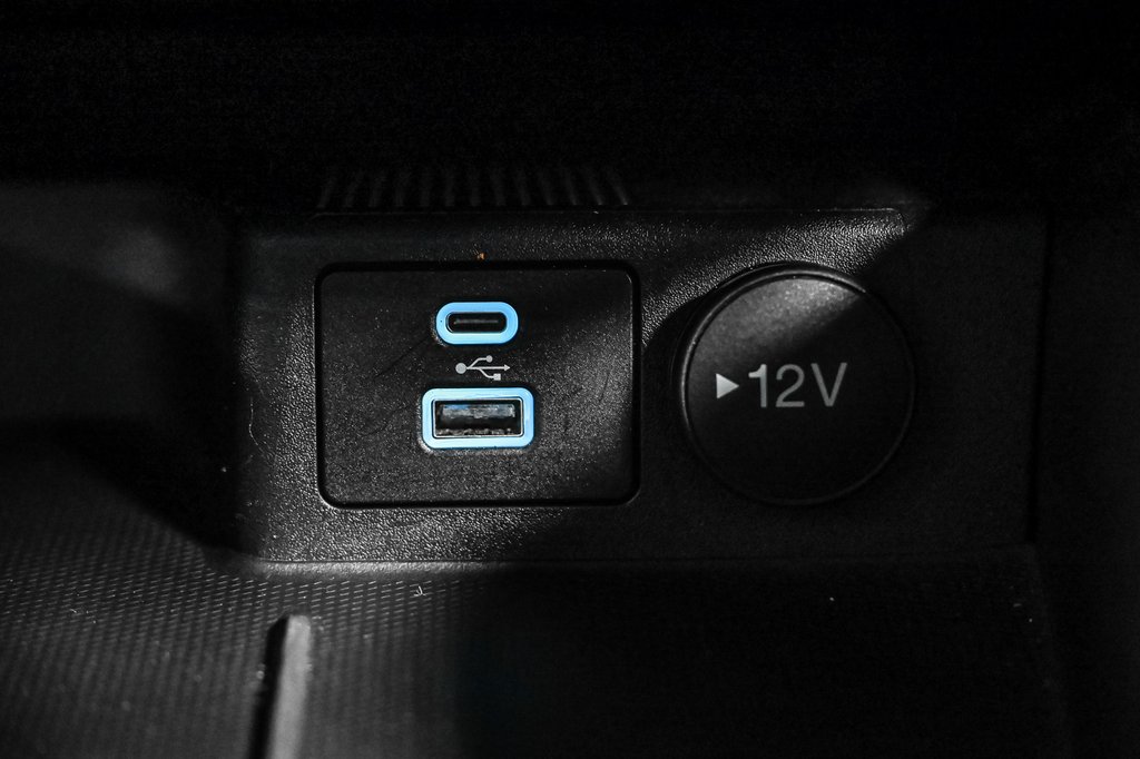 2022 Ford Escape Titanium | AWD | 2.0T | CUIR | CARPLAY | in Brossard, Quebec - 35 - w1024h768px