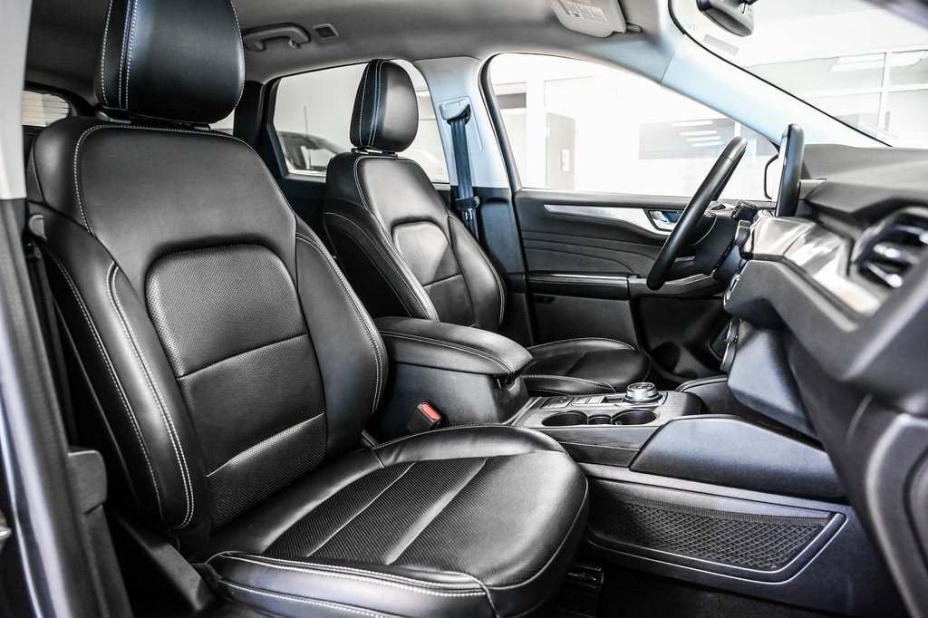 2022 Ford Escape Titanium | AWD | 2.0T | CUIR | CARPLAY | in Brossard, Quebec - 34 - w1024h768px