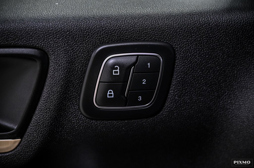 2022 Ford Escape Titanium PHEV | PREMIUM PACK | NAV | CUIR | in Brossard, Quebec - 22 - w1024h768px