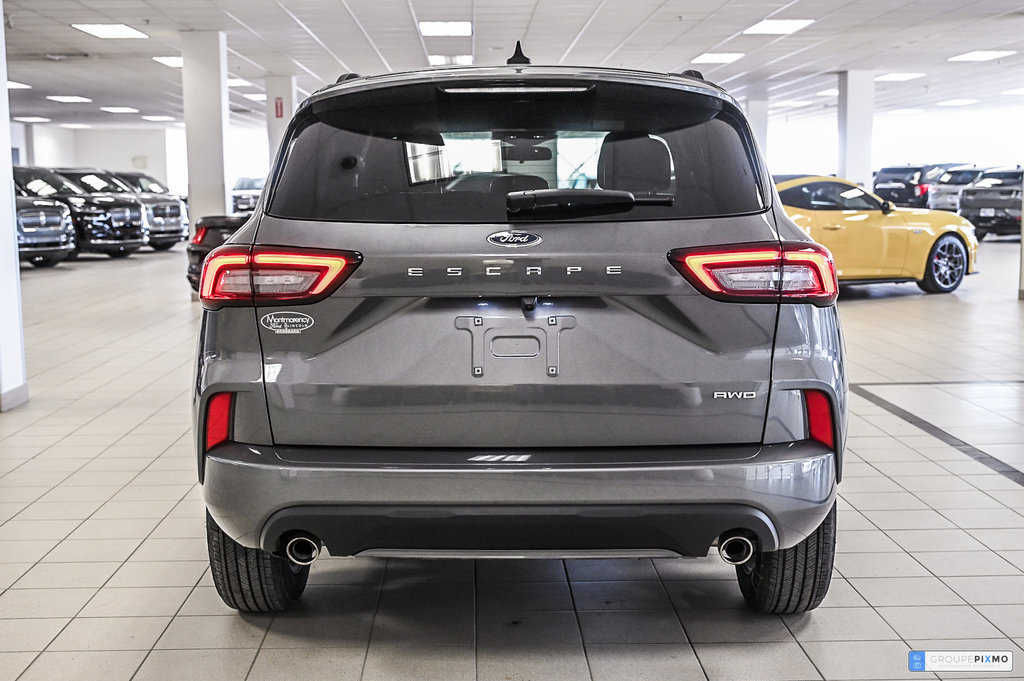 2023 Ford Escape in Brossard, Quebec - 10 - w1024h768px