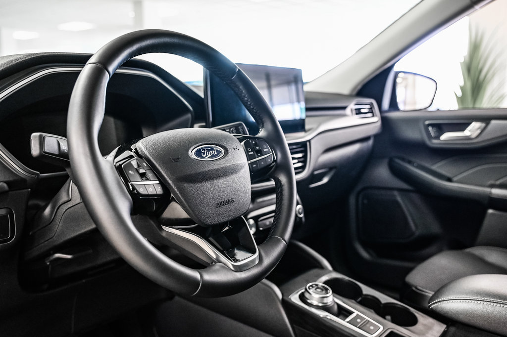 2023 Ford Escape in Brossard, Quebec - 16 - w1024h768px