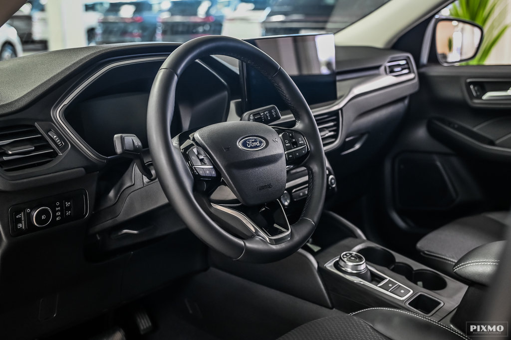 2023 Ford Escape PHEV  | TOIT PANO | CARPLAY | VOLANT CHAUFFANT | in Brossard, Quebec - 18 - w1024h768px