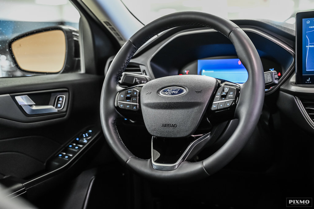 2023 Ford Escape PHEV  | TOIT PANO | CARPLAY | VOLANT CHAUFFANT | in Brossard, Quebec - 29 - w1024h768px