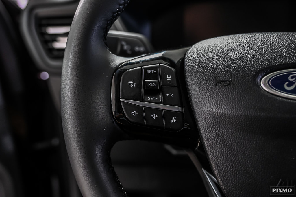 2023 Ford Escape PHEV  | TOIT PANO | CARPLAY | VOLANT CHAUFFANT | in Brossard, Quebec - 21 - w1024h768px