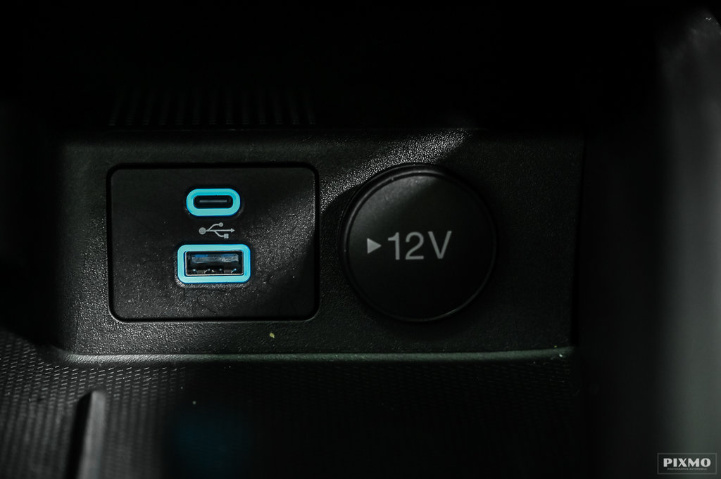 2023 Ford Escape PHEV  | TOIT PANO | CARPLAY | VOLANT CHAUFFANT | in Brossard, Quebec - 26 - w1024h768px