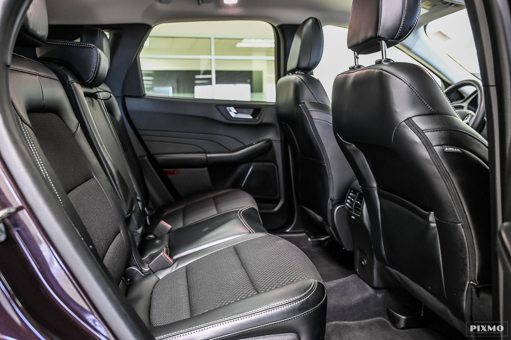 2023 Ford Escape PHEV  | TOIT PANO | CARPLAY | VOLANT CHAUFFANT | in Brossard, Quebec - 27 - w1024h768px