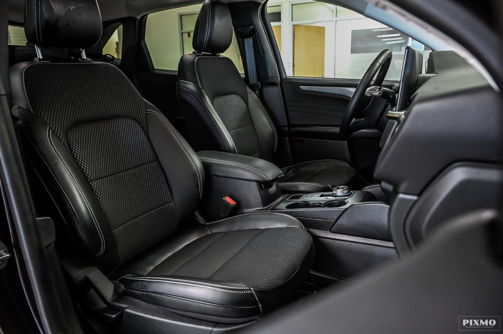 2023 Ford Escape PHEV  | TOIT PANO | CARPLAY | VOLANT CHAUFFANT | in Brossard, Quebec - 33 - w1024h768px