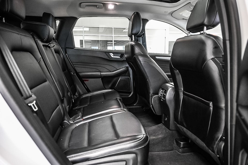 2023 Ford Escape in Brossard, Quebec - 30 - w1024h768px