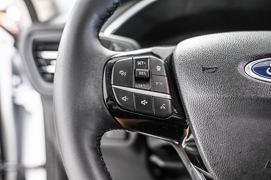 2023 Ford Escape in Brossard, Quebec - 23 - w1024h768px