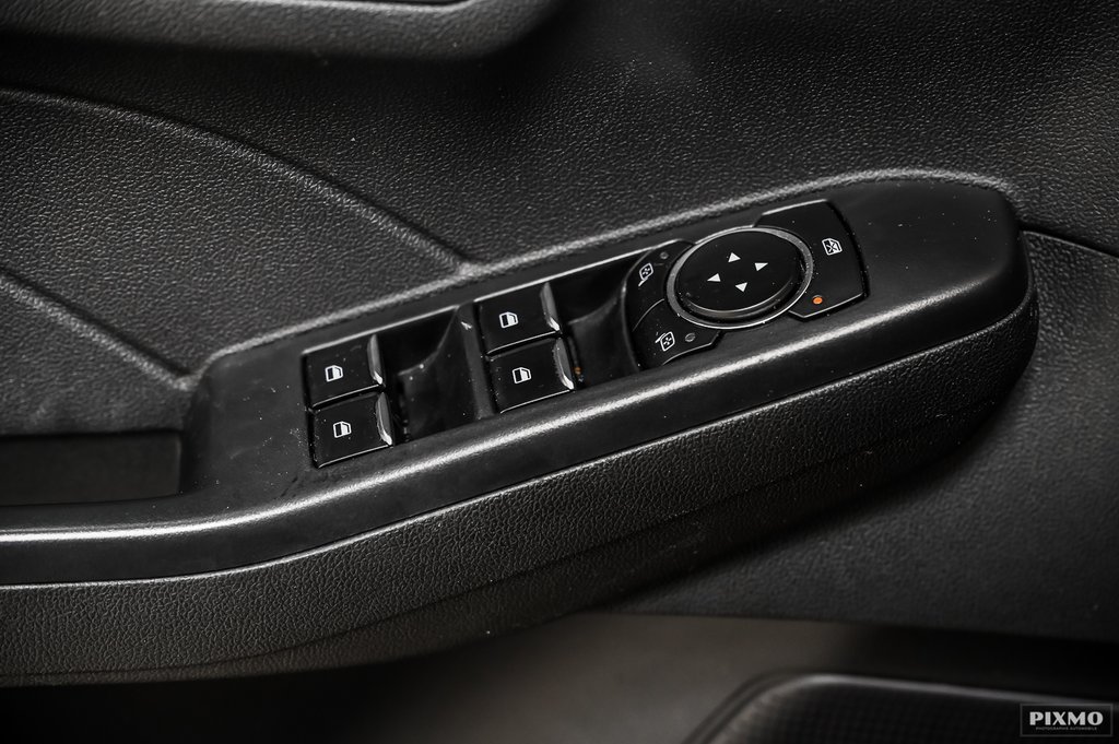 2023 Ford Escape in Brossard, Quebec - 21 - w1024h768px