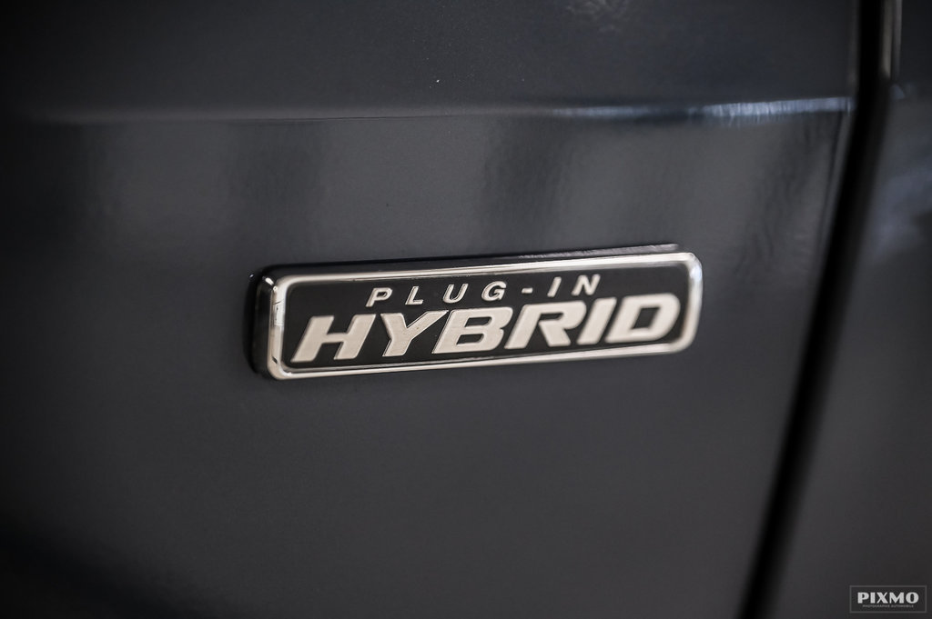 2024 Ford Escape PHEV | 60KM RANGE | TOIT PANO | ENS REMORQUAGE | in Brossard, Quebec - 16 - w1024h768px