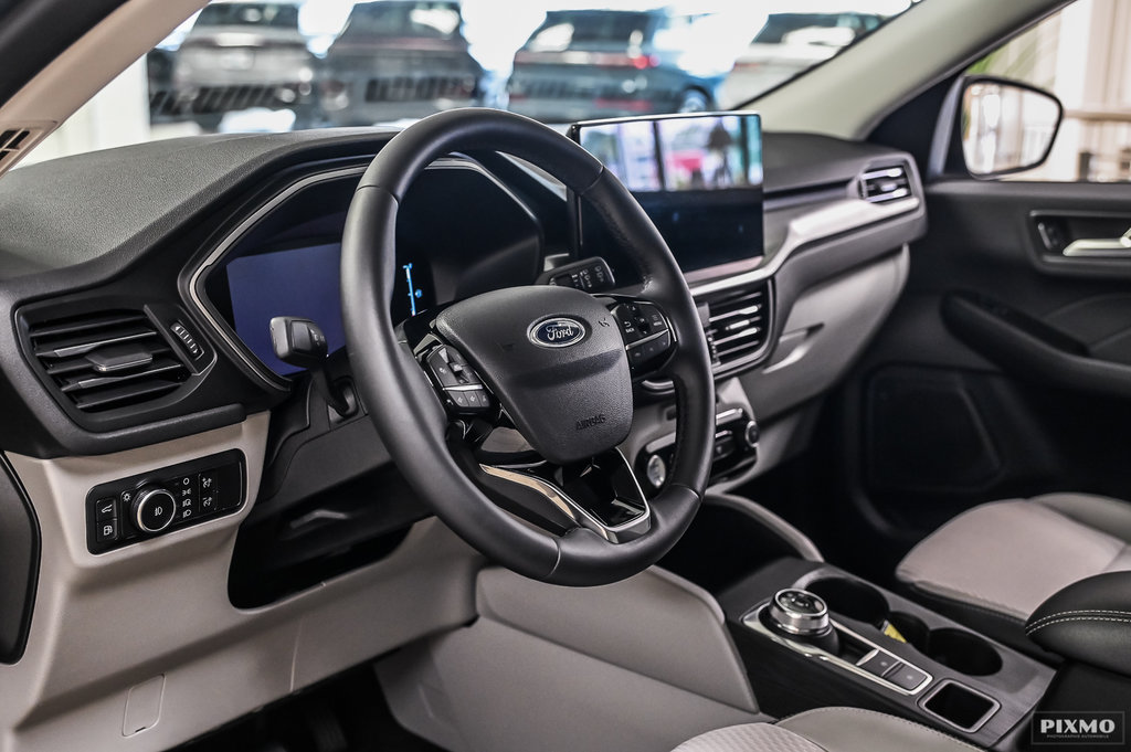 2024 Ford Escape PHEV | 60KM RANGE | TOIT PANO | ENS REMORQUAGE | in Brossard, Quebec - 19 - w1024h768px