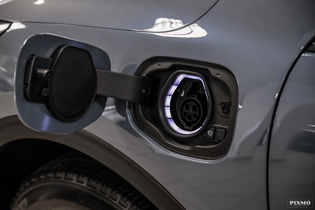 2024 Ford Escape PHEV | 60KM RANGE | TOIT PANO | ENS REMORQUAGE | in Brossard, Quebec - 15 - w1024h768px