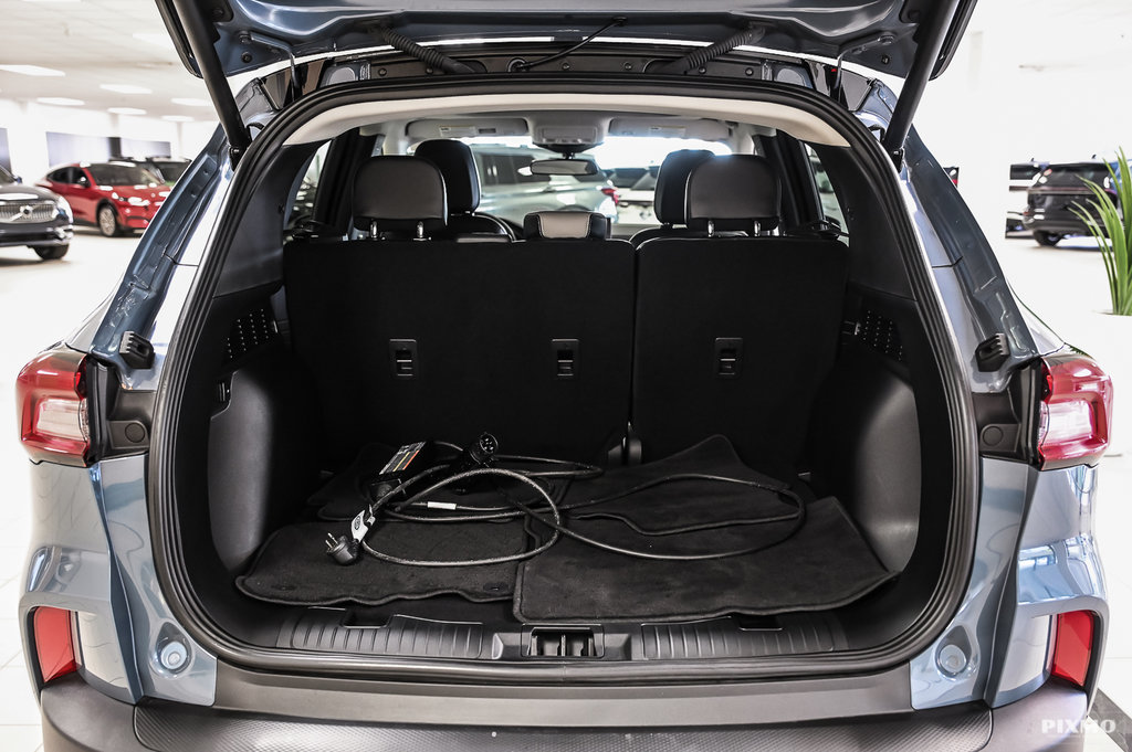 2024 Ford Escape PHEV | 60KM RANGE | TOIT PANO | ENS REMORQUAGE | in Brossard, Quebec - 17 - w1024h768px
