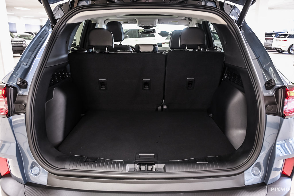 2025 Ford Escape Platinum | AWD | TOIT PANO | CARPLAY | ECRAN 13.2P in Brossard, Quebec - 18 - w1024h768px