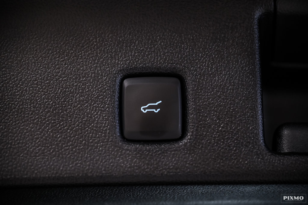 2025 Ford Escape Platinum | AWD | TOIT PANO | CARPLAY | ECRAN 13.2P in Brossard, Quebec - 19 - w1024h768px