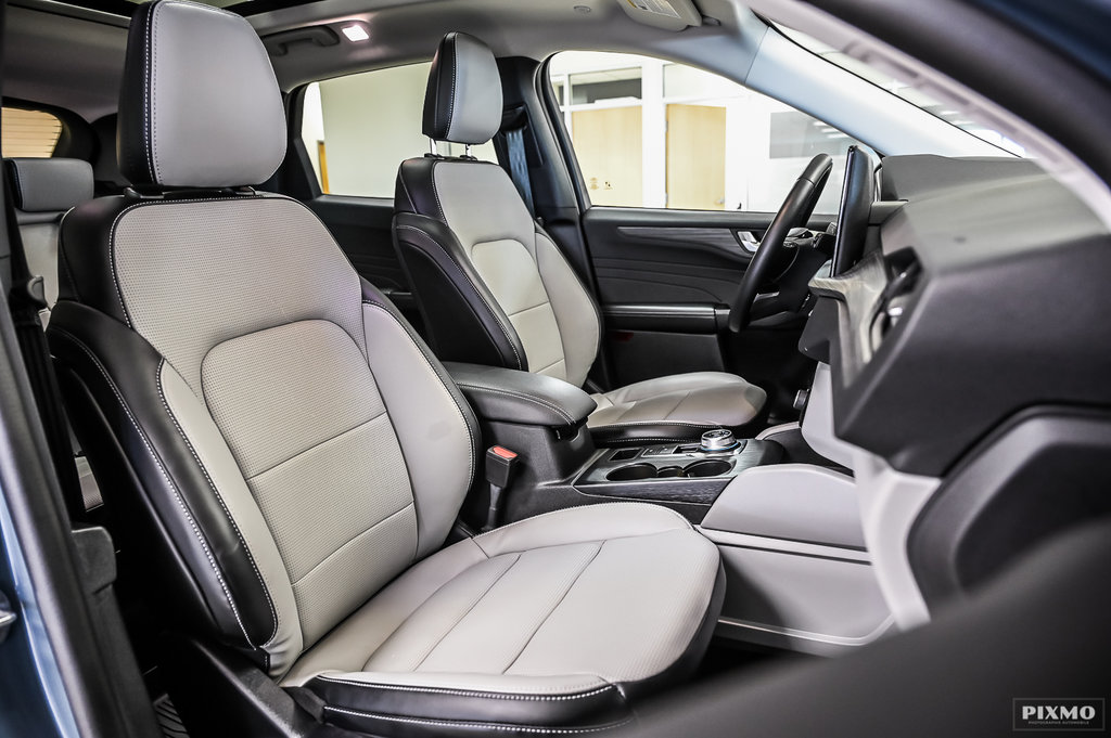 2025 Ford Escape Platinum | AWD | TOIT PANO | CARPLAY | ECRAN 13.2P in Brossard, Quebec - 36 - w1024h768px
