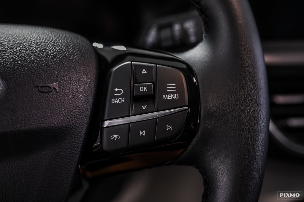 2025 Ford Escape Platinum | AWD | TOIT PANO | CARPLAY | ECRAN 13.2P in Brossard, Quebec - 24 - w1024h768px