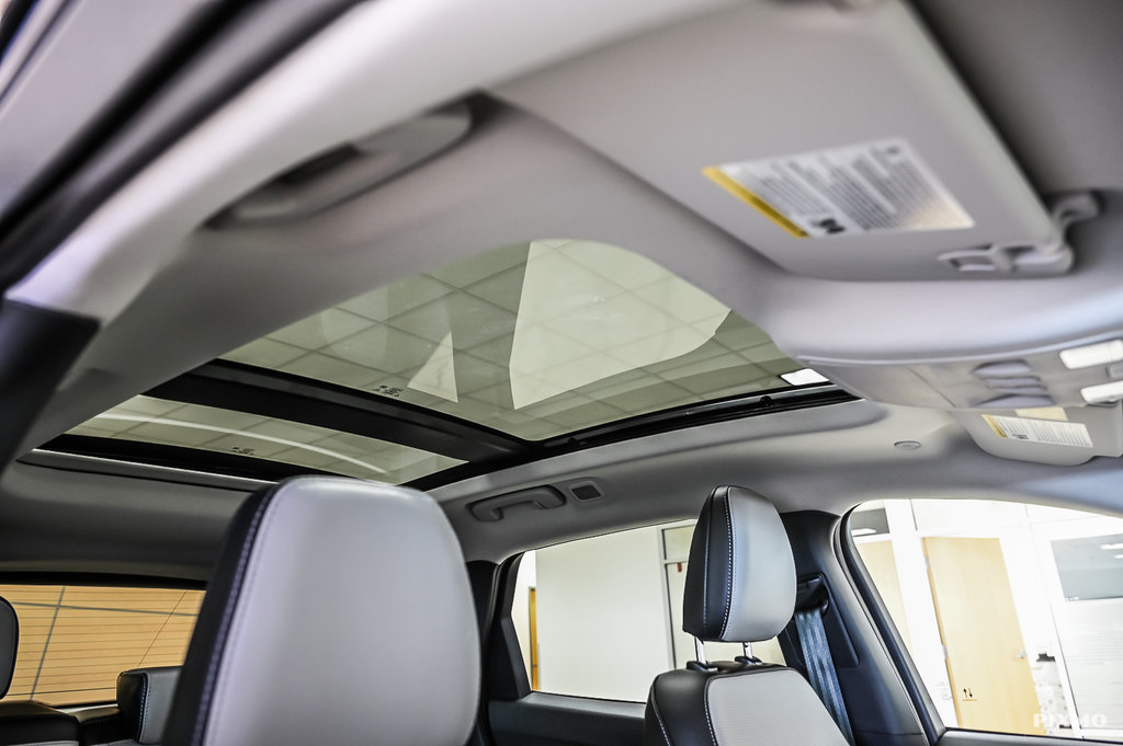 2025 Ford Escape Platinum | AWD | TOIT PANO | CARPLAY | ECRAN 13.2P in Brossard, Quebec - 37 - w1024h768px