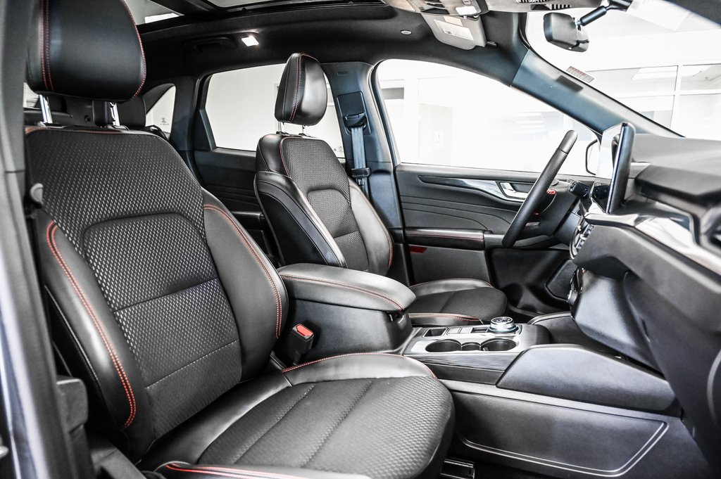 Ford Escape  2025 à Brossard, Québec - 40 - w1024h768px