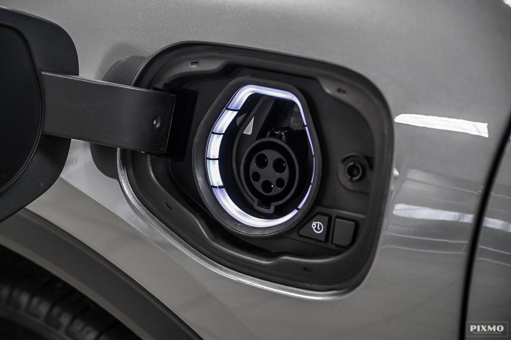 2025 Ford Escape in Brossard, Quebec - 16 - w1024h768px