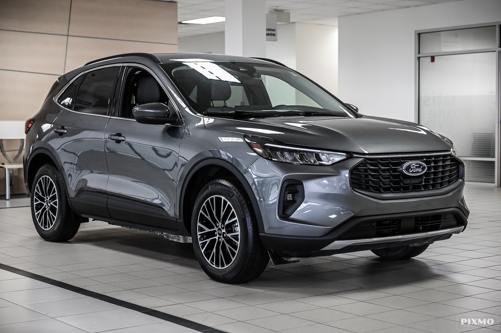 2025 Ford Escape in Brossard, Quebec - 4 - w1024h768px