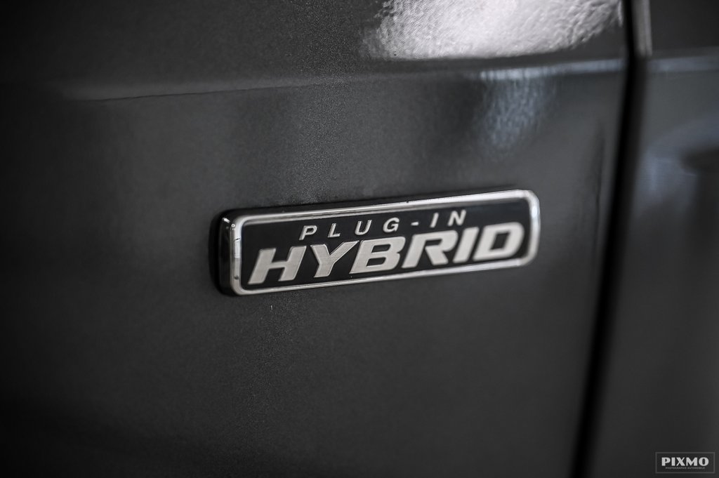 2025 Ford Escape in Brossard, Quebec - 17 - w1024h768px