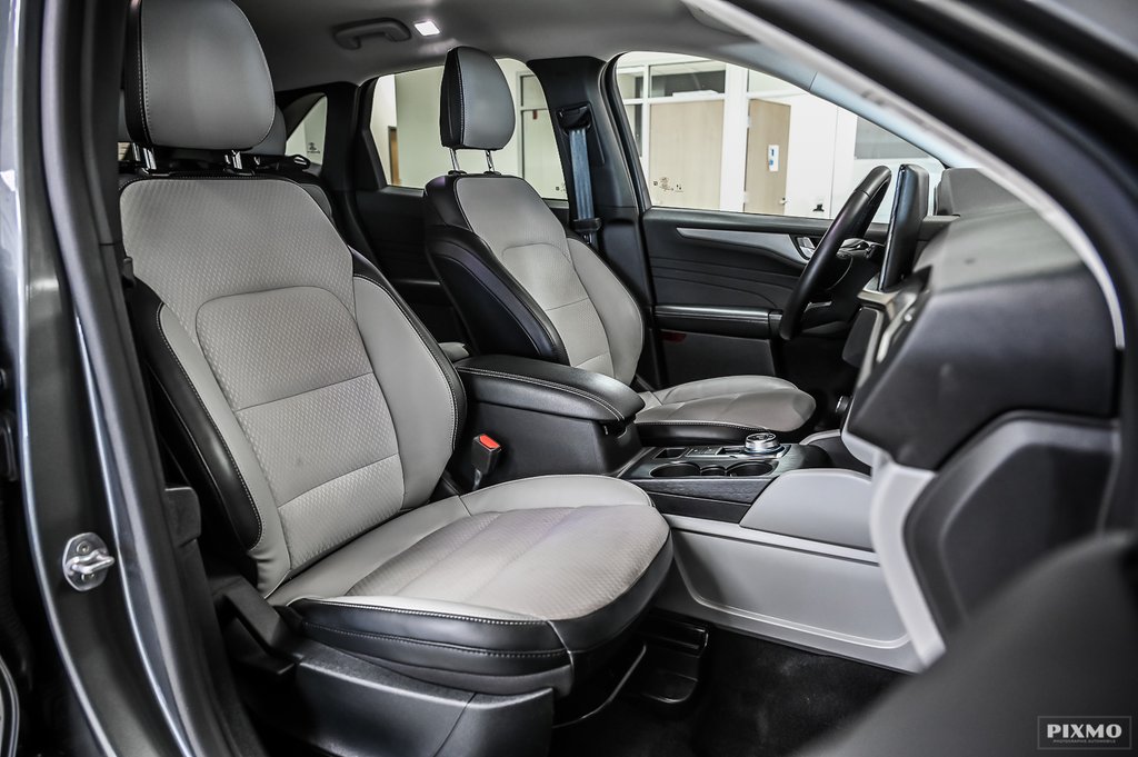 2025 Ford Escape in Brossard, Quebec - 37 - w1024h768px
