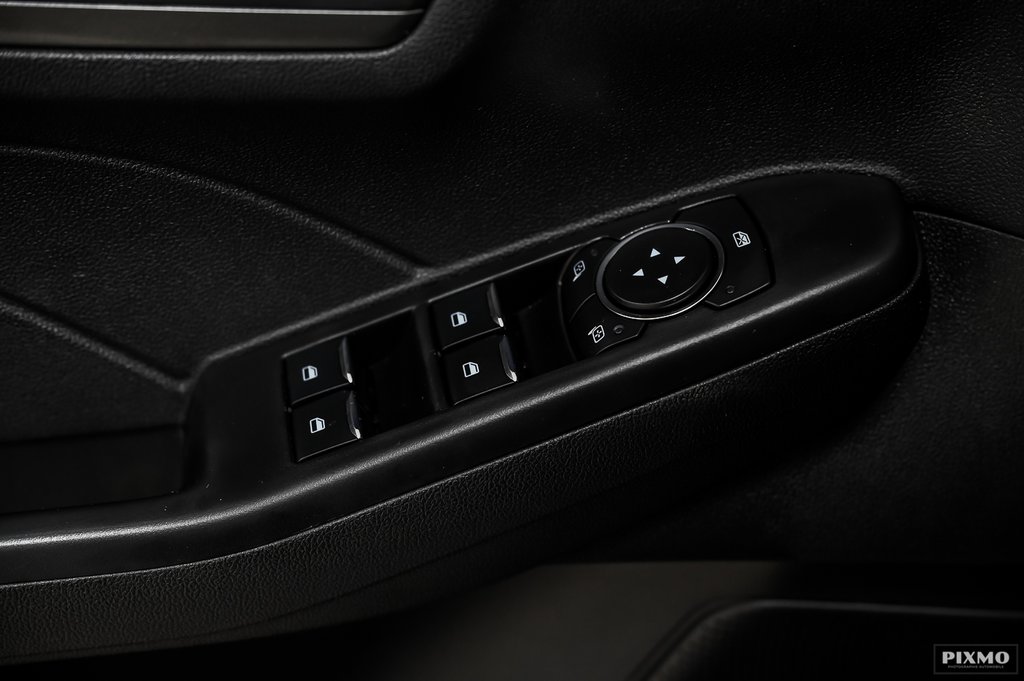 2025 Ford Escape in Brossard, Quebec - 21 - w1024h768px