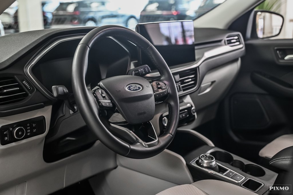 2025 Ford Escape in Brossard, Quebec - 20 - w1024h768px