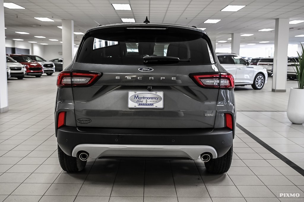 2025 Ford Escape in Brossard, Quebec - 8 - w1024h768px