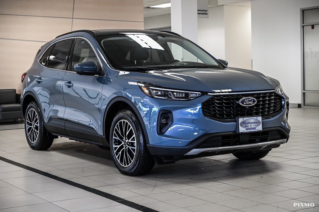 2025 Ford Escape in Brossard, Quebec - 4 - w1024h768px