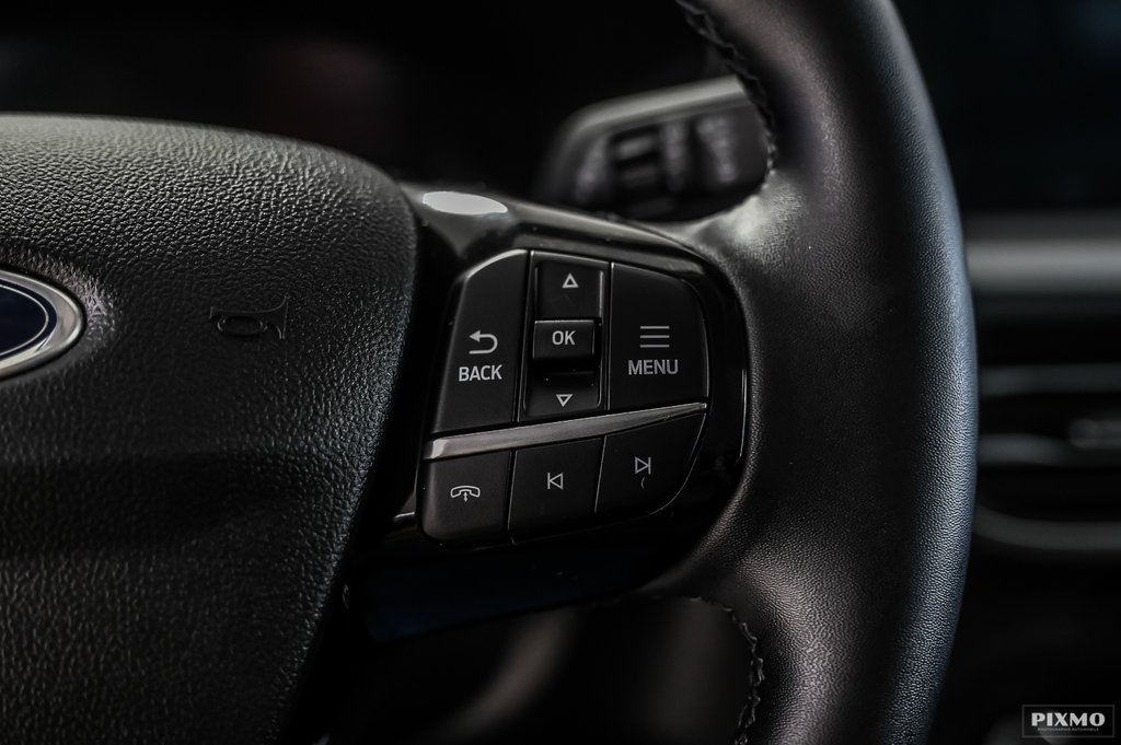 2025 Ford Escape in Brossard, Quebec - 25 - w1024h768px