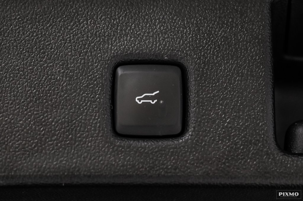 2025 Ford Escape in Brossard, Quebec - 12 - w1024h768px