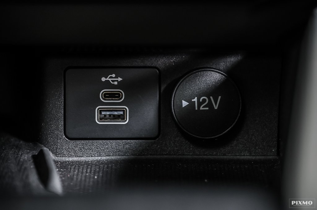 2025 Ford Escape in Brossard, Quebec - 27 - w1024h768px