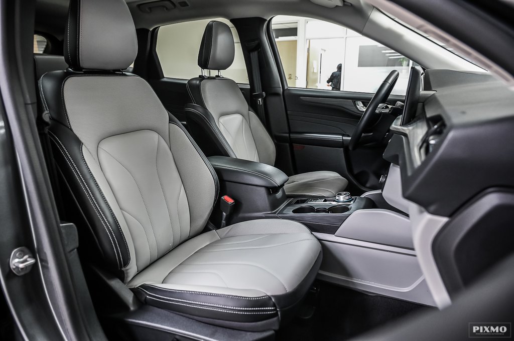 2025 Ford Escape in Brossard, Quebec - 29 - w1024h768px