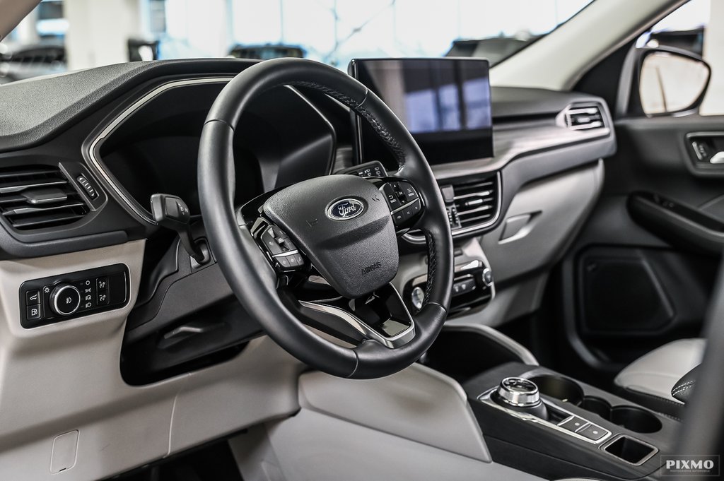 2025 Ford Escape in Brossard, Quebec - 13 - w1024h768px