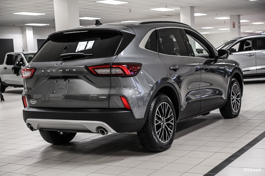 2025 Ford Escape in Brossard, Quebec - 4 - w1024h768px