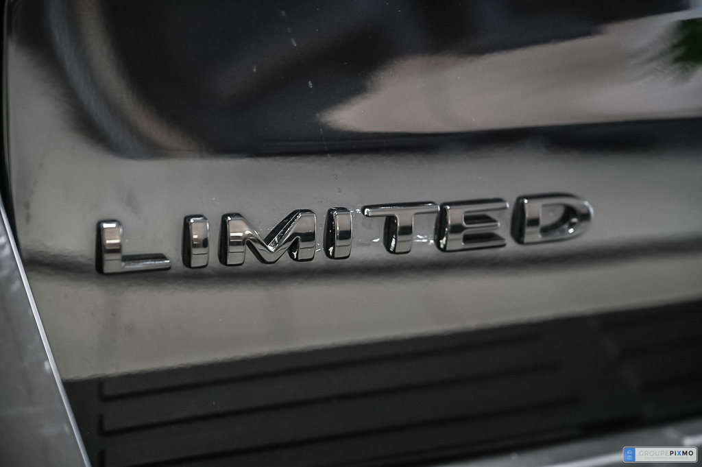 2024 Ford Expedition in Brossard, Quebec - 14 - w1024h768px