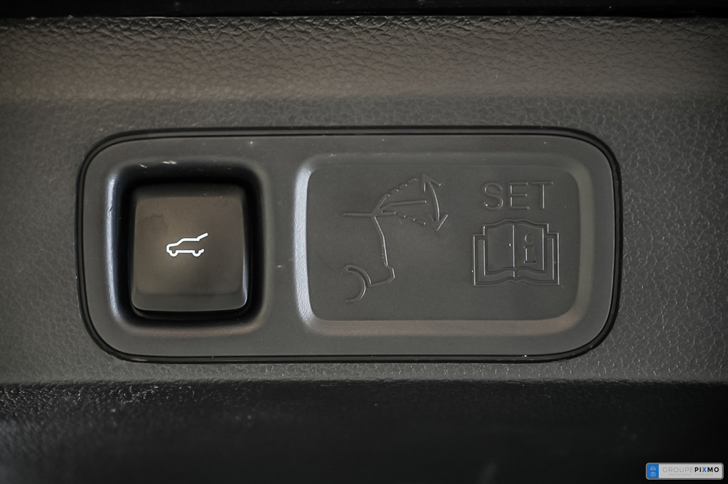 2024 Ford Expedition in Brossard, Quebec - 17 - w1024h768px