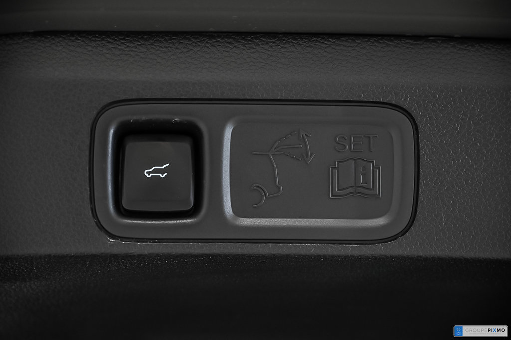 2024 Ford Expedition in Brossard, Quebec - 19 - w1024h768px