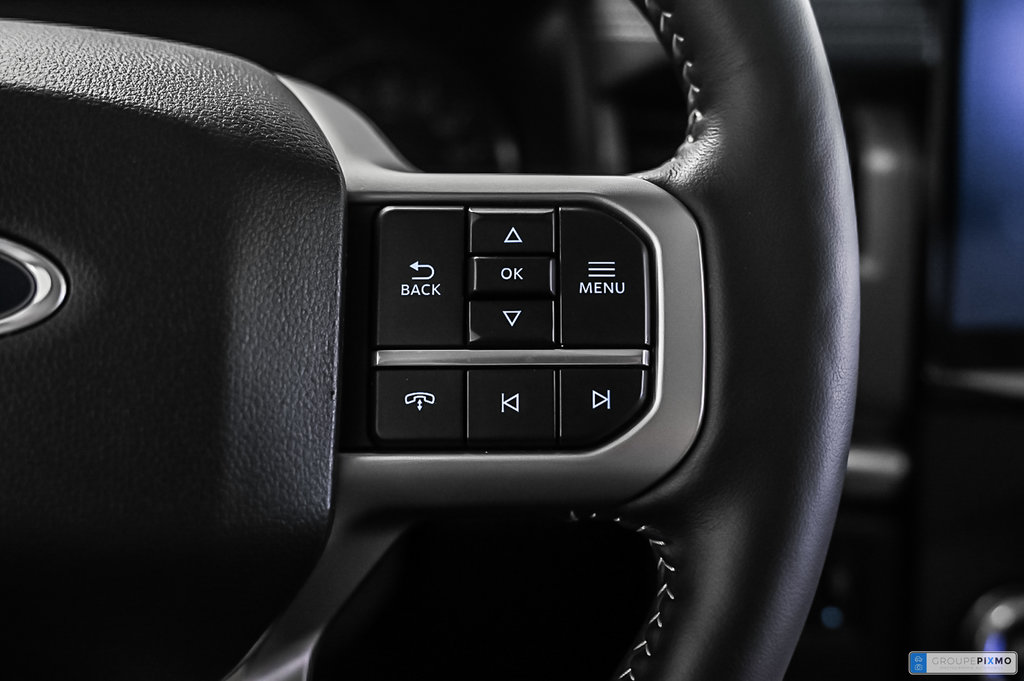 2024 Ford Expedition in Brossard, Quebec - 25 - w1024h768px