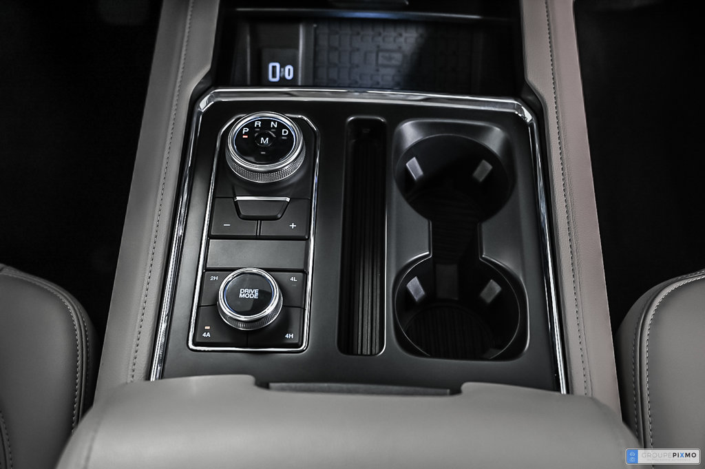 2024 Ford Expedition in Brossard, Quebec - 37 - w1024h768px
