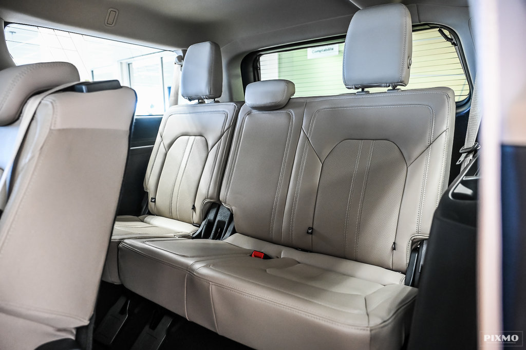 2024 Ford Expedition in Brossard, Quebec - 19 - w1024h768px